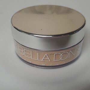 LA Bella Donna loose mineral foundation  spf 20